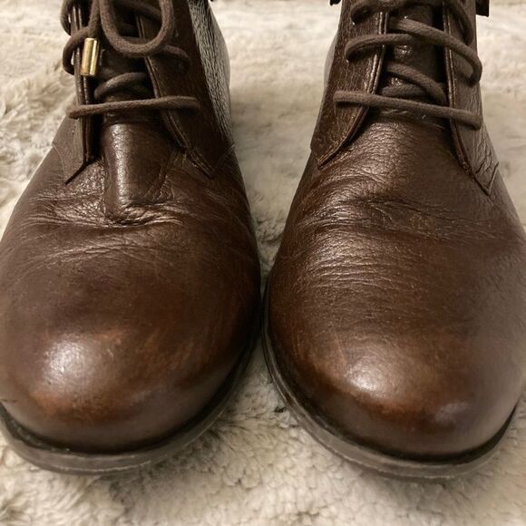 𝅺: : MIEZKO 90s Style Fold Over Ankle Boots with Gold Stud Detail : : - Picture 5 of 16